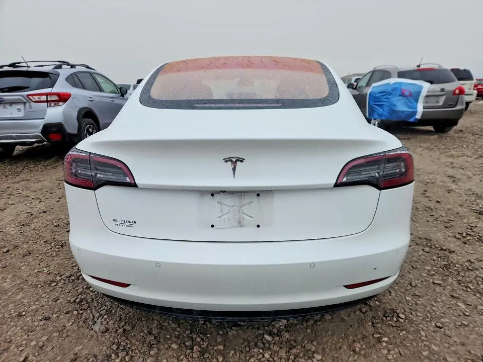 2018 TESLA MODEL 3   