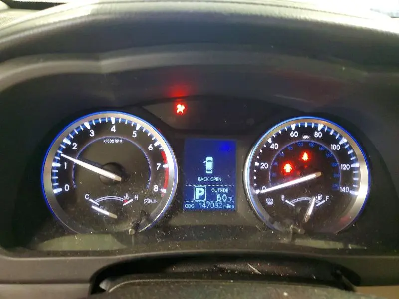 2016 TOYOTA HIGHLANDER LE  