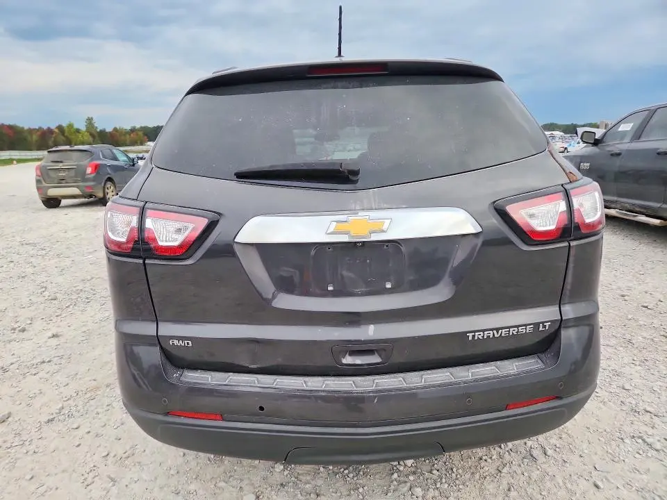 2014 CHEVROLET TRAVERSE LT  