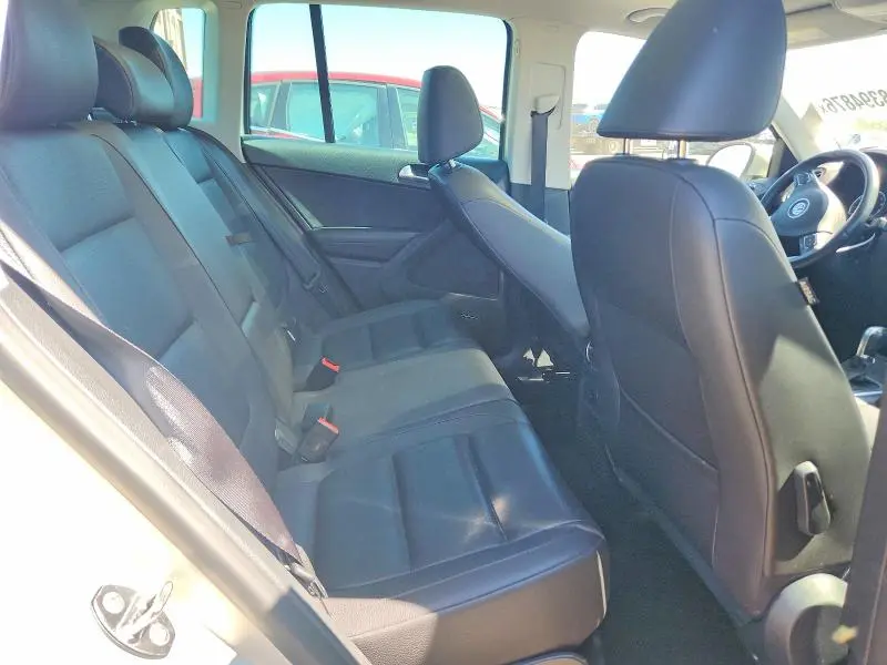 2014 VOLKSWAGEN TIGUAN S  