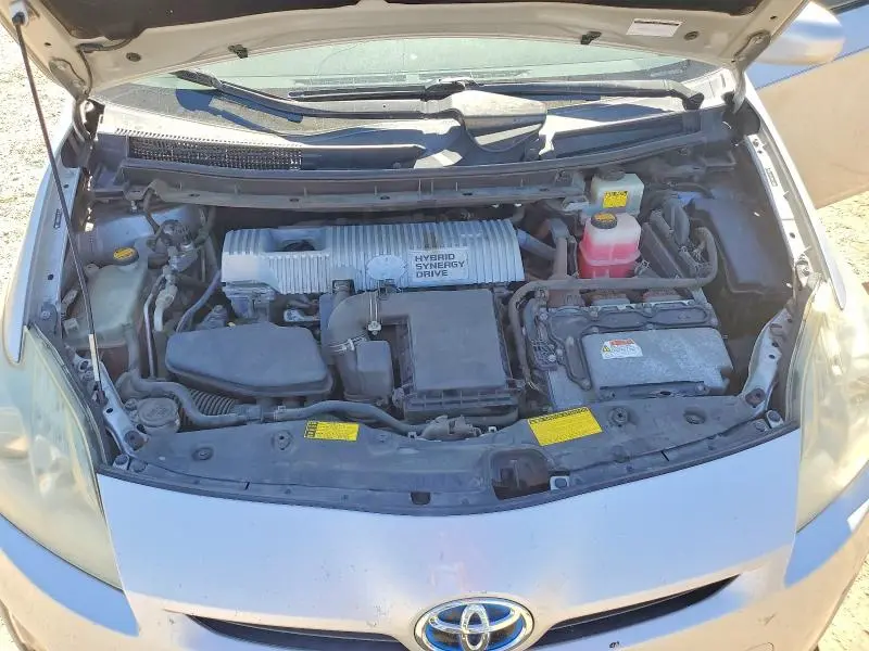2010 TOYOTA PRIUS III  