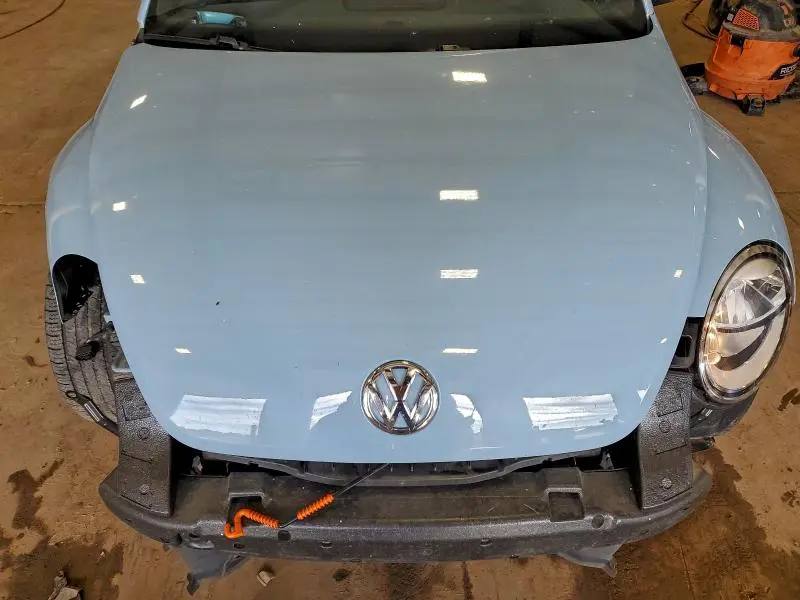 2013 VOLKSWAGEN BEETLE   