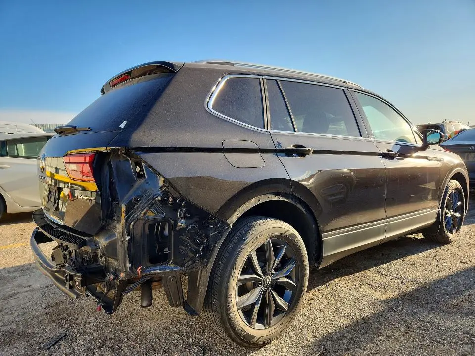 2022 VOLKSWAGEN TIGUAN SE  