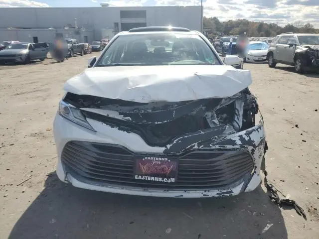 2020 TOYOTA CAMRY XLE  