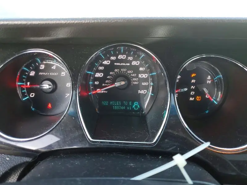 2011 FORD TAURUS LIMITED  