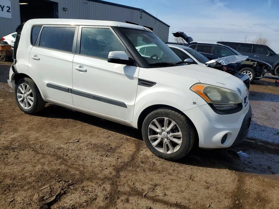 2013 KIA SOUL +  