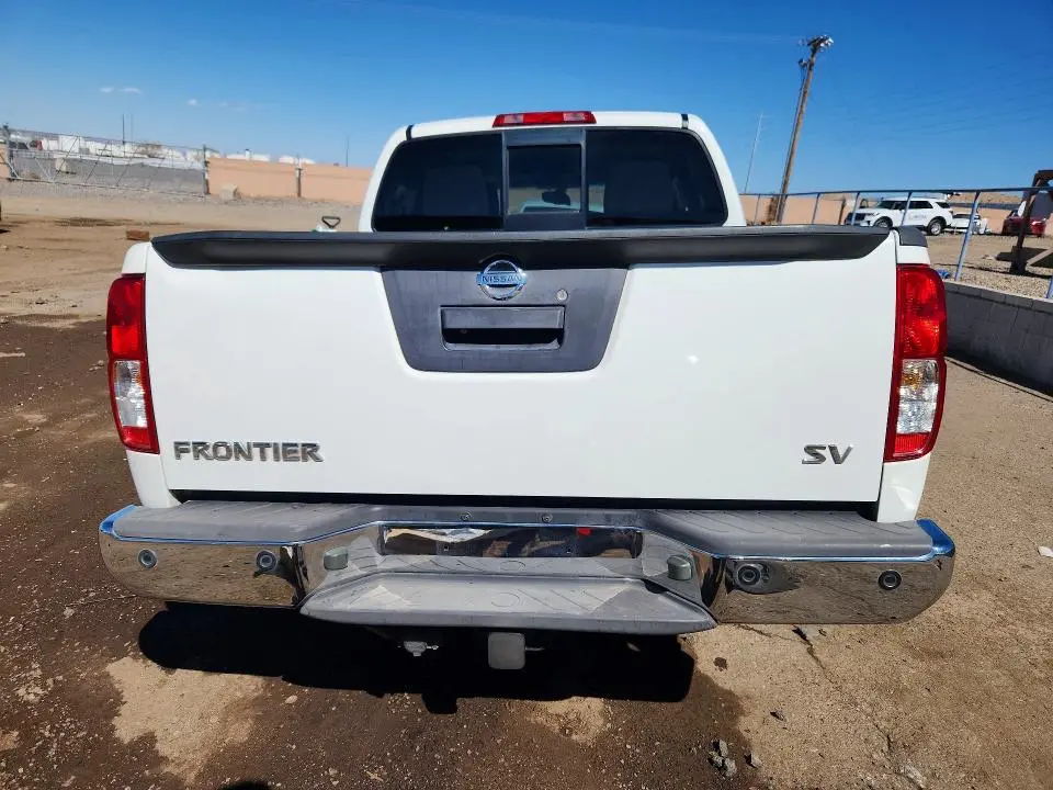 2014 NISSAN FRONTIER S  