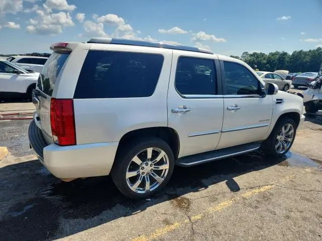2011 CADILLAC ESCALADE   