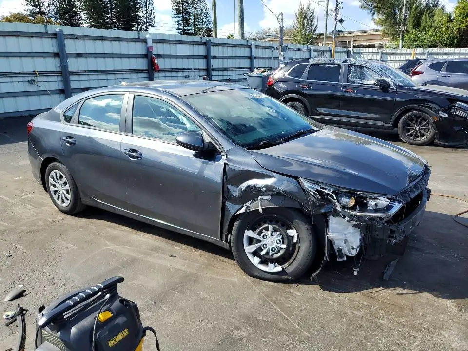 2021 KIA FORTE FE  