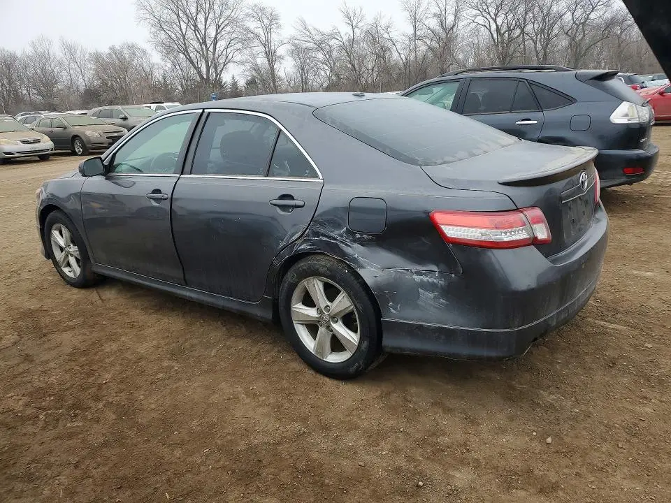 2010 TOYOTA CAMRY SE  