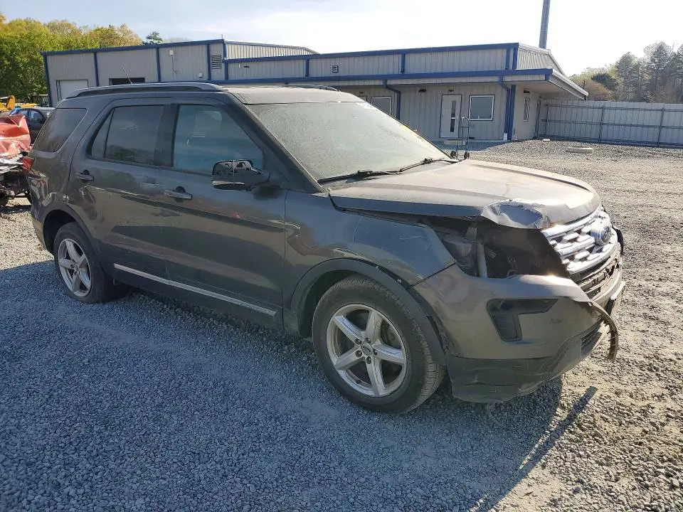 2019 FORD EXPLORER XLT  