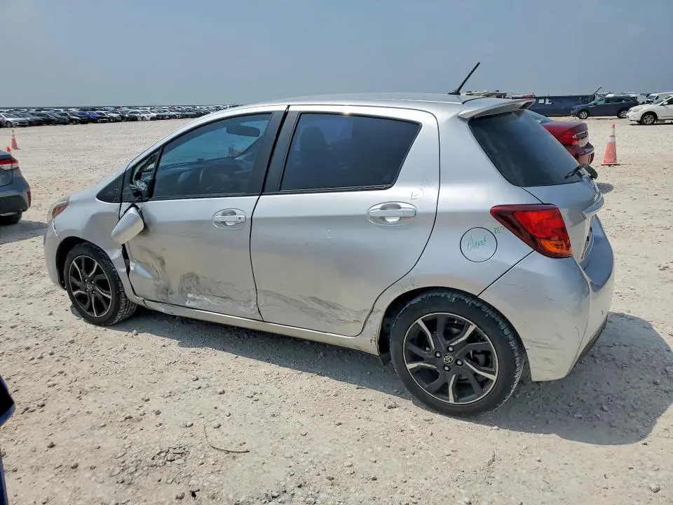 2016 TOYOTA YARIS 5-DOOR SE  