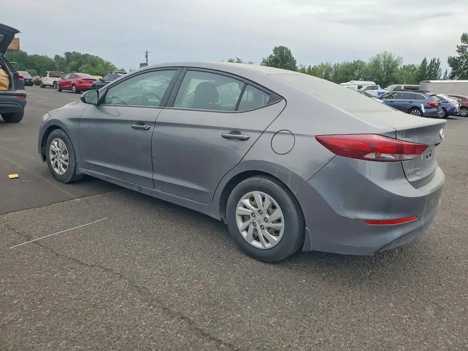 2018 HYUNDAI ELANTRA SE  