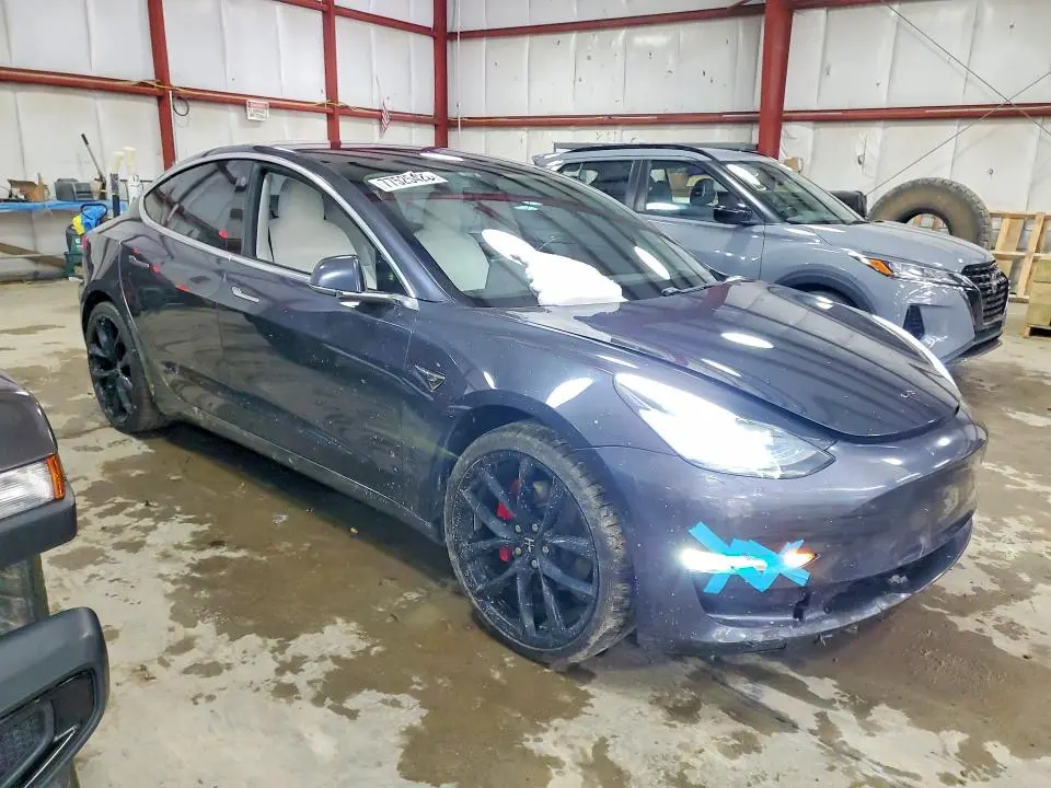 2018 TESLA MODEL 3   