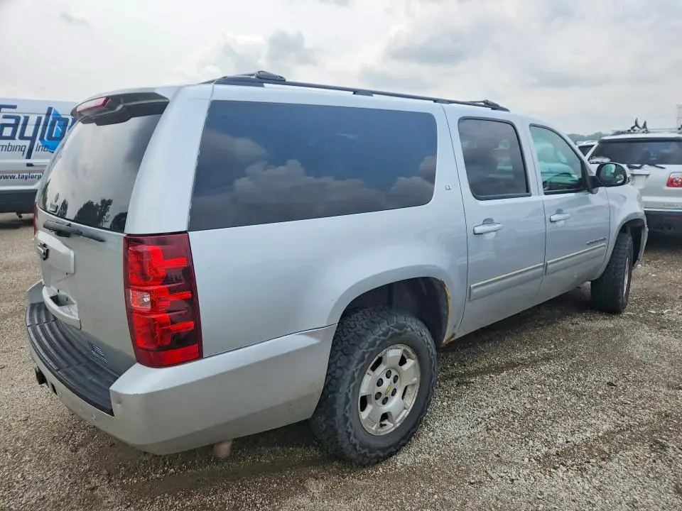 2014 CHEVROLET SUBURBAN K1500 LT  