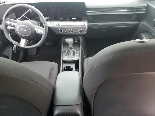 2025 HYUNDAI KONA SE  