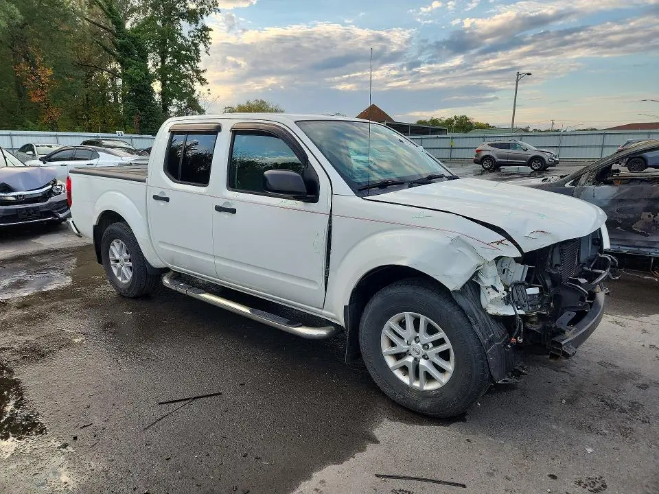 2016 NISSAN FRONTIER SV  