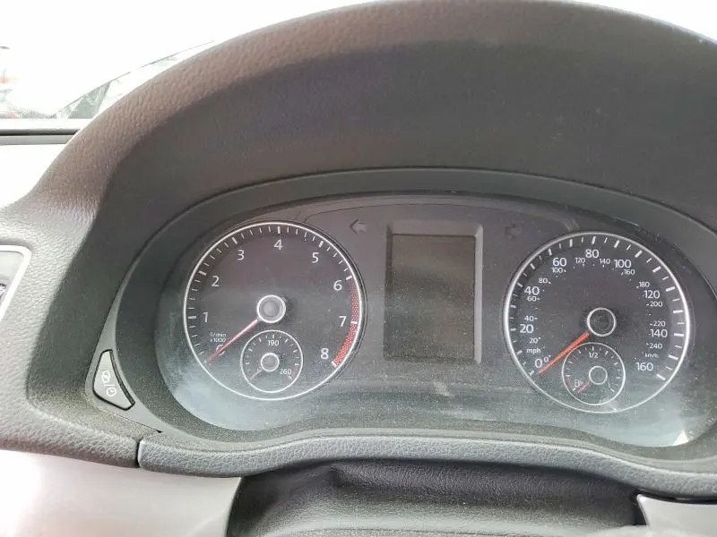 2013 VOLKSWAGEN PASSAT S  