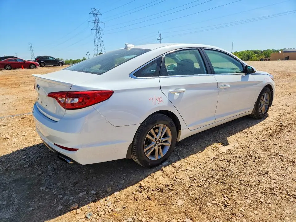 2017 HYUNDAI SONATA SE  