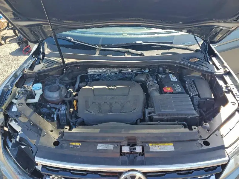 2021 VOLKSWAGEN TIGUAN SE  