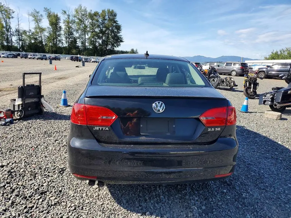 2012 VOLKSWAGEN JETTA SE  