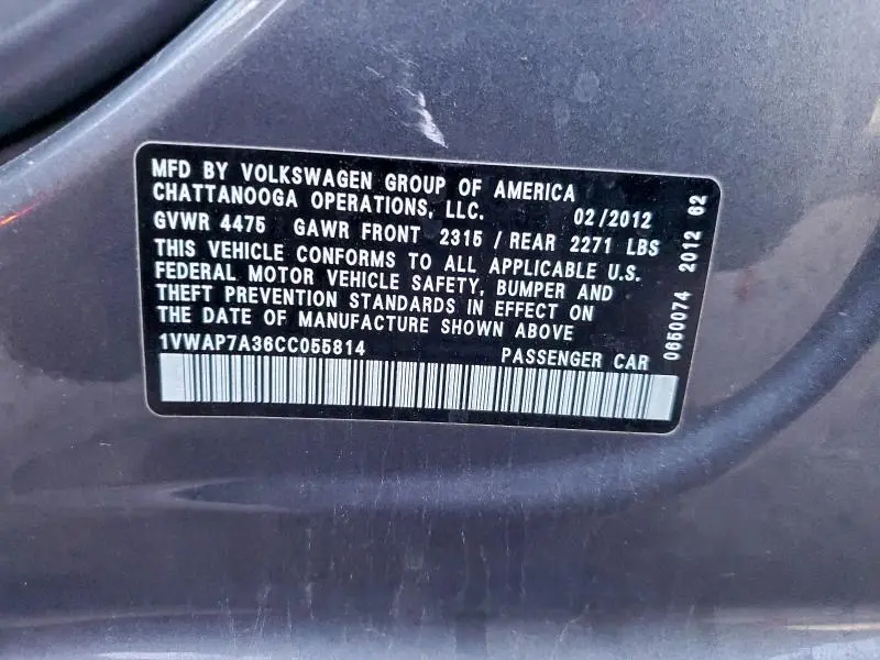 2012 VOLKSWAGEN PASSAT S  