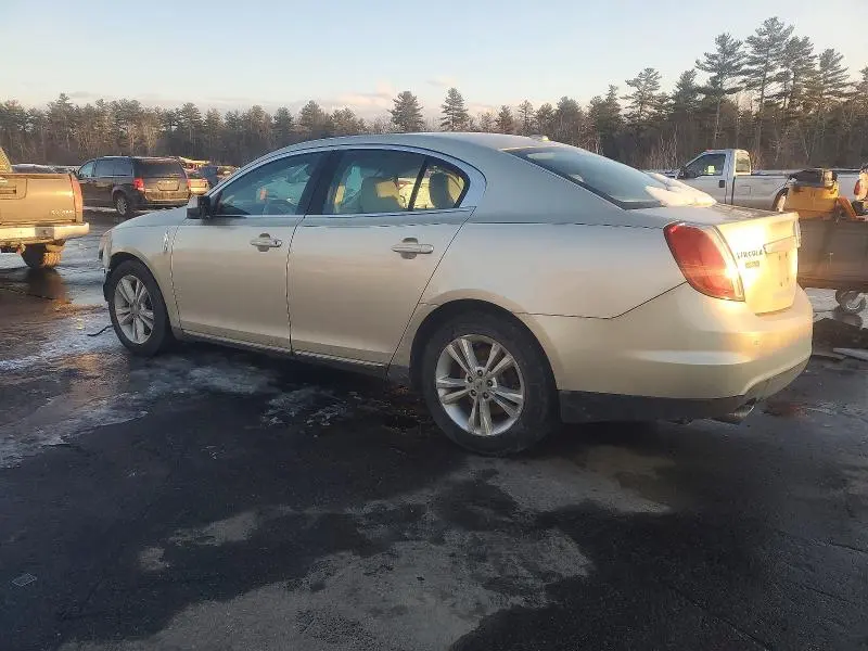 2010 LINCOLN MKS   
