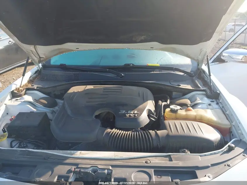 2016 CHRYSLER 300C  