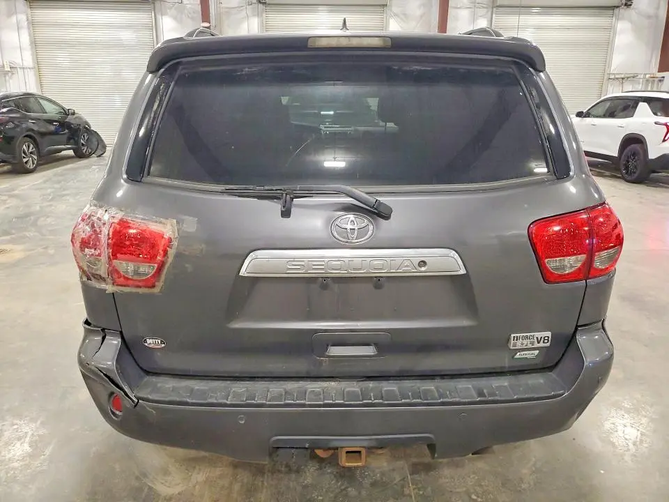 2013 TOYOTA SEQUOIA PLATINUM  
