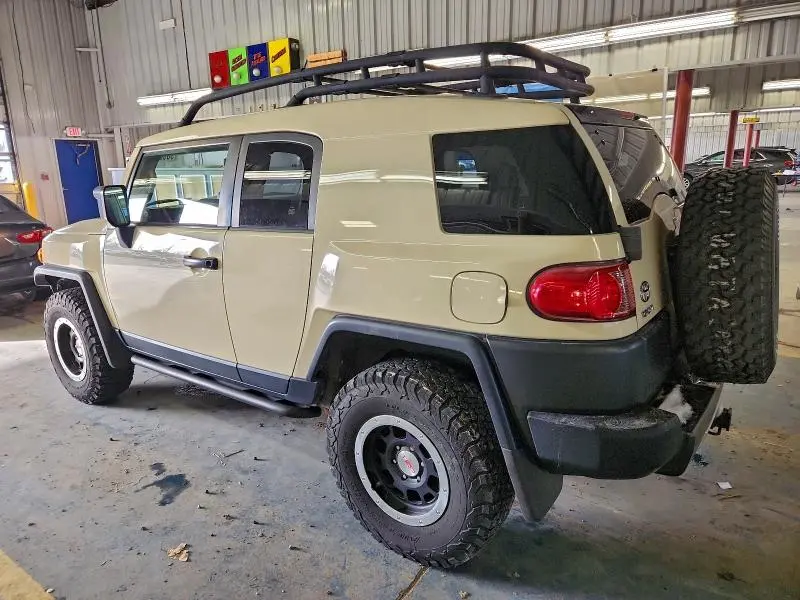 2010 TOYOTA FJ CRUISER   