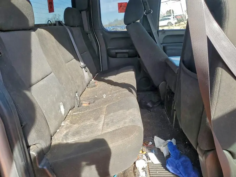 2011 CHEVROLET SILVERADO C1500 LT  