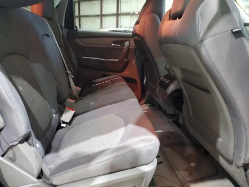 2014 CHEVROLET TRAVERSE LS  