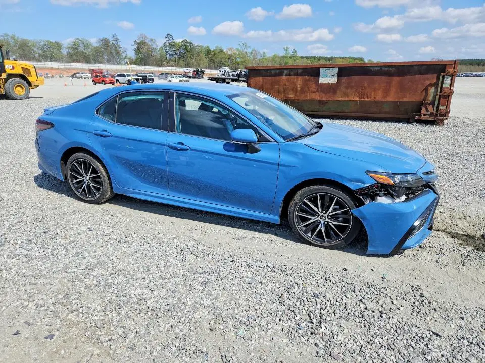 2023 TOYOTA CAMRY SE  