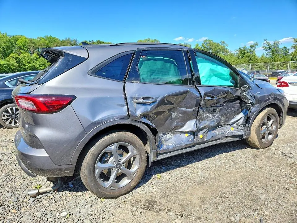 2023 FORD ESCAPE ST LINE  