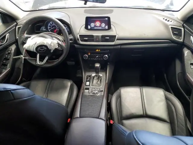 2018 MAZDA 3 TOURING  