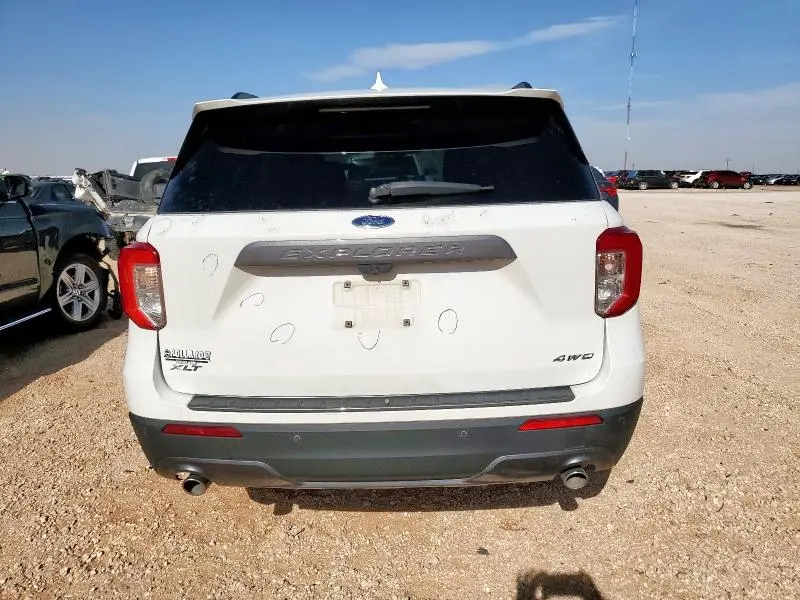 2021 FORD EXPLORER XLT  