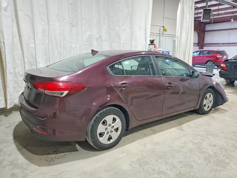 2017 KIA FORTE LX  