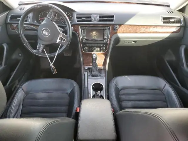 2013 VOLKSWAGEN PASSAT SEL  