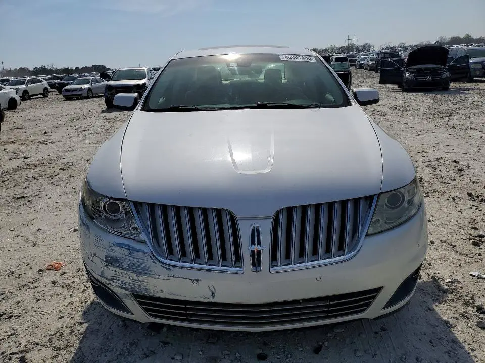 2011 LINCOLN MKS   