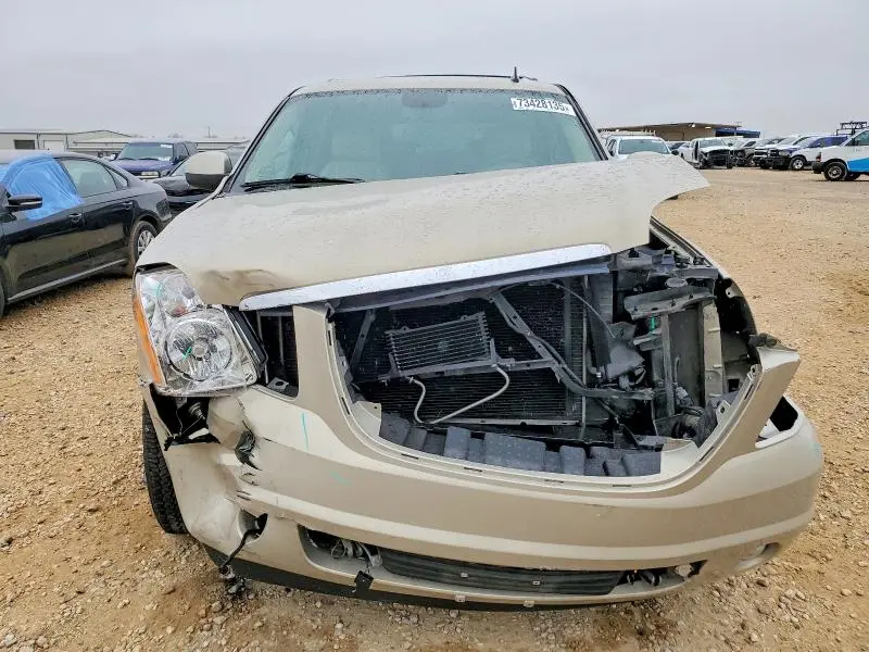 2011 GMC YUKON XL K1500 SLT  