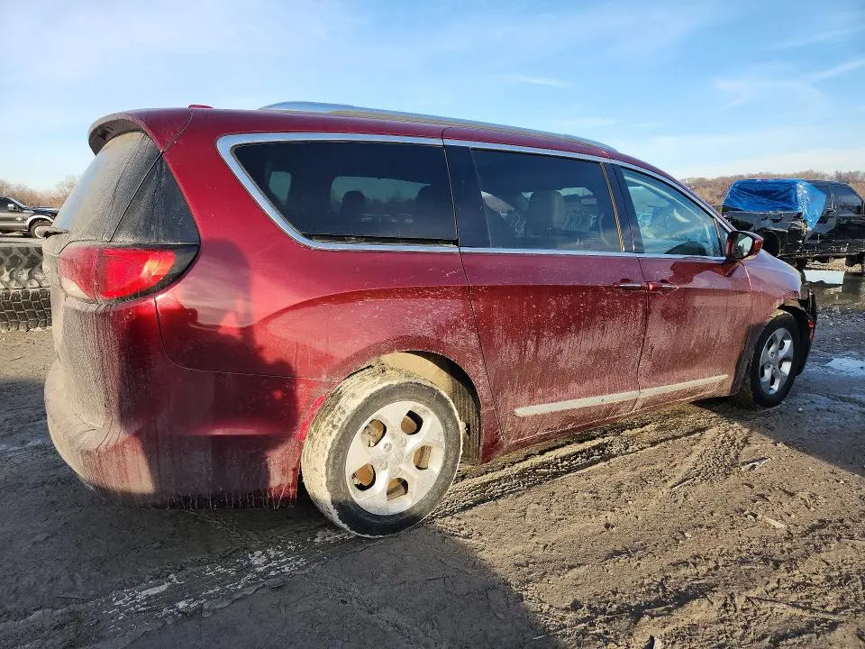2017 CHRYSLER PACIFICA TOURING L PLUS  