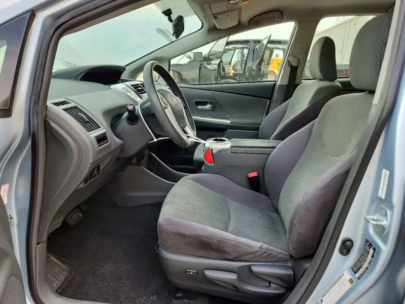 2013 TOYOTA PRIUS V THREE  