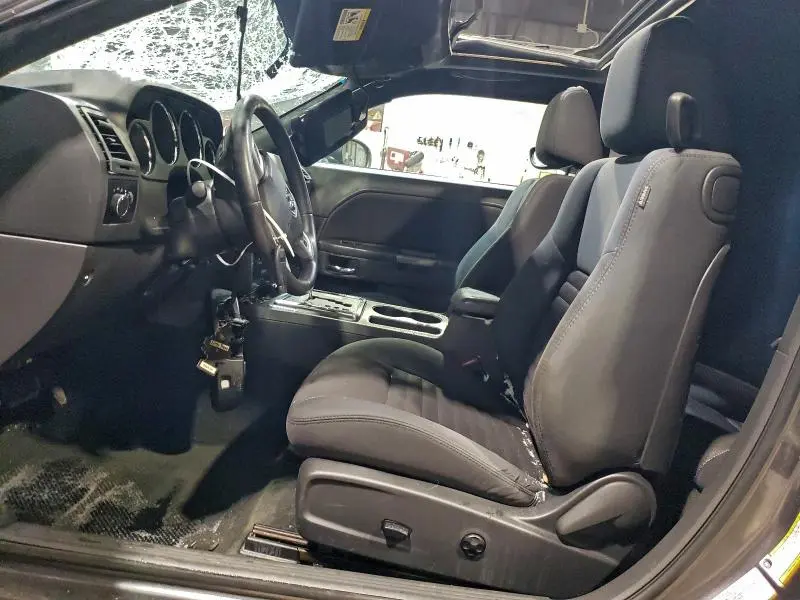 2014 DODGE CHALLENGER SXT  