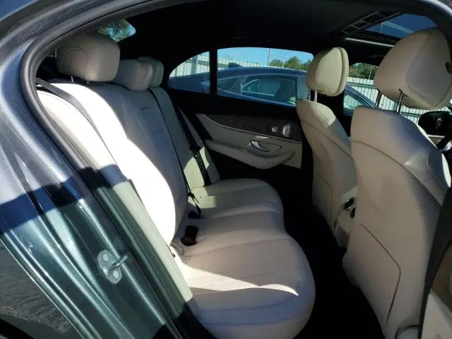 2017 MERCEDES-BENZ E 300 4MATIC  