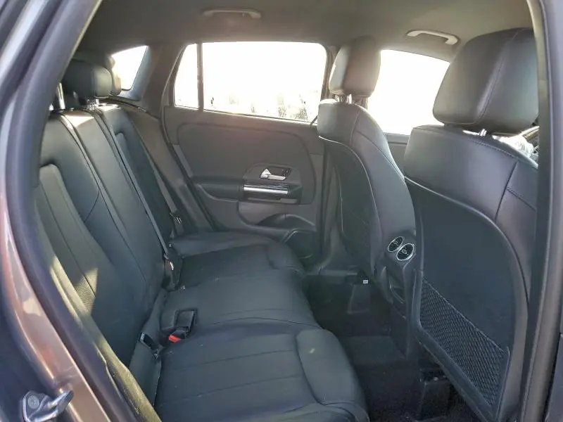 2022 MERCEDES-BENZ GLA 250  