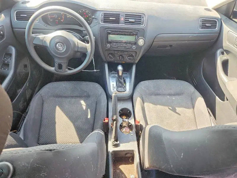 2011 VOLKSWAGEN JETTA BASE  