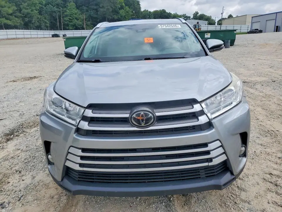 2018 TOYOTA HIGHLANDER XLE  