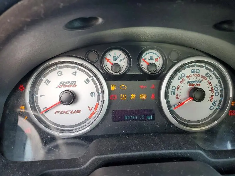 2010 FORD FOCUS SE  