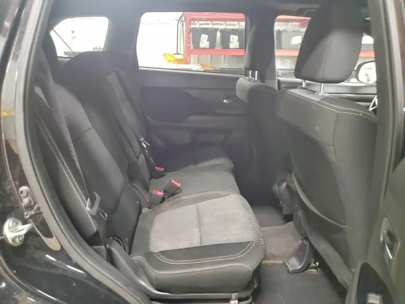 2018 MITSUBISHI OUTLANDER SE  