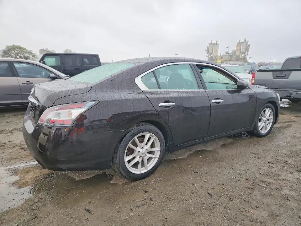 2013 NISSAN MAXIMA S  